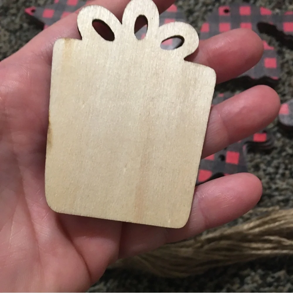 Wooden plaid Christmas ornaments set